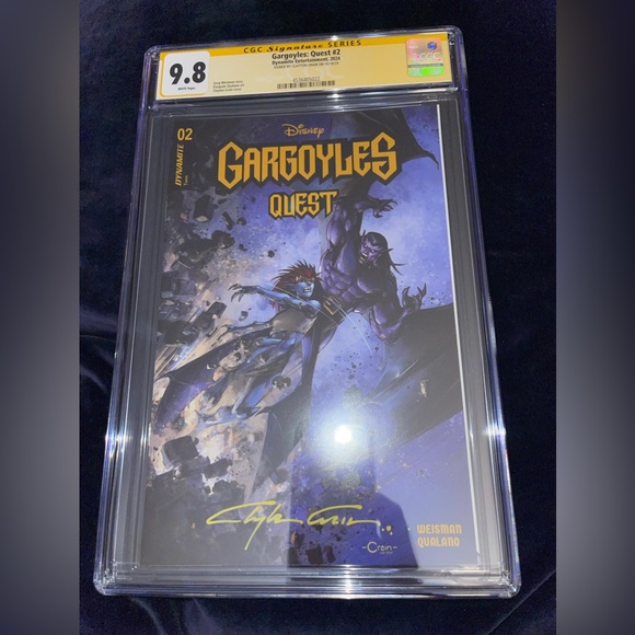 GARGOYLES: QUEST #2 CRAIN COVER A CGC SS 9.8 Signed by CLAYTON CRAIN! 2024 - Picture 2 of 5